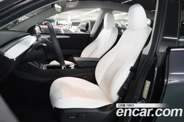 Tesla Model Y 2023 thumb 7