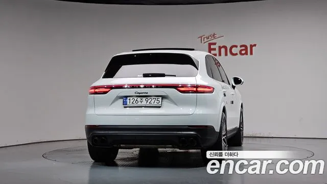 Porsche Cayenne 2021 thumb 4