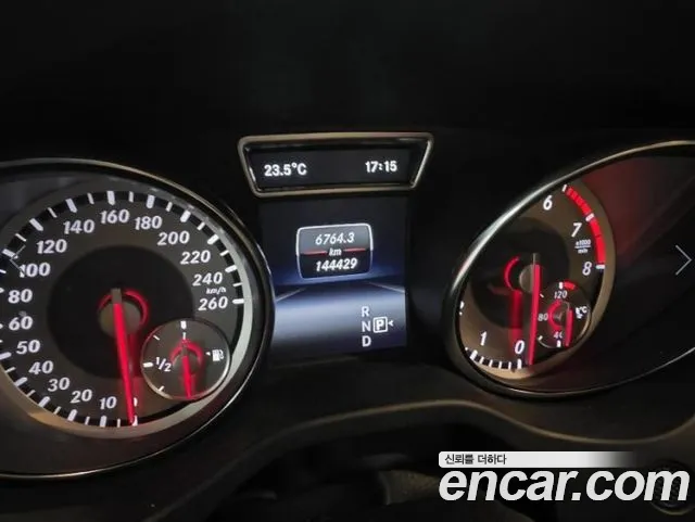 Mercedes-Benz CLA 2014 thumb 8