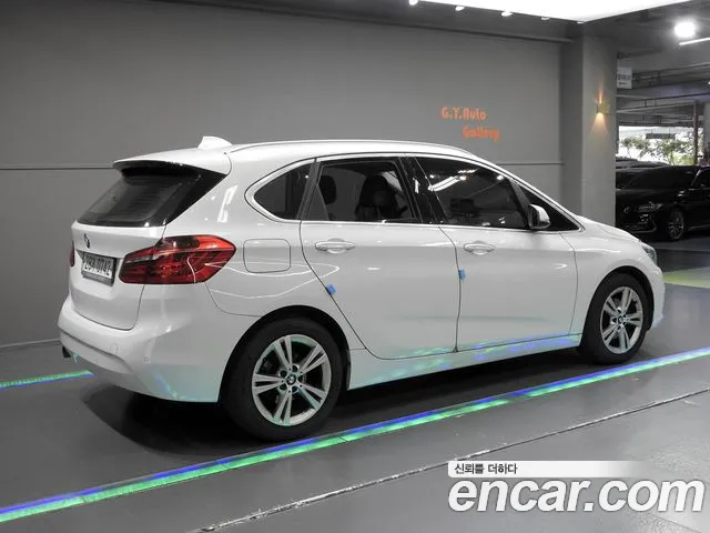 BMW 2-Series 2015 thumb 2