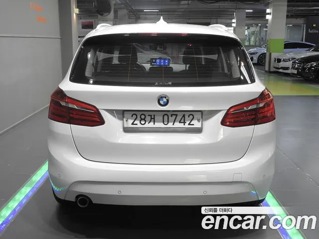 BMW 2-Series 2015 thumb 4
