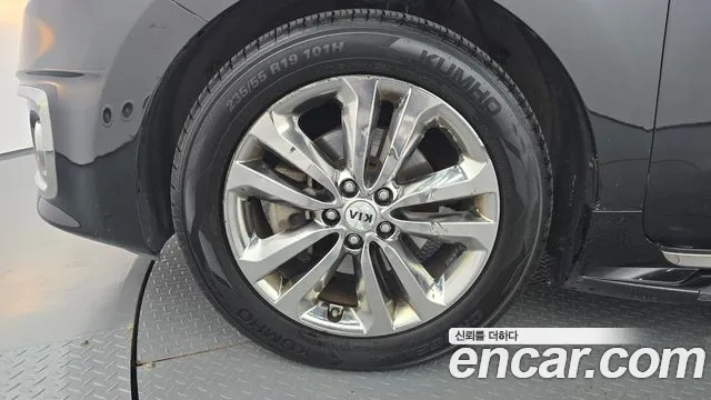 Kia Carnival 2017 thumb 5
