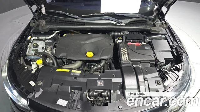 Renault-KoreaSamsung Megane 2016 thumb 6