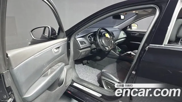 Renault-KoreaSamsung Megane 2016 thumb 10