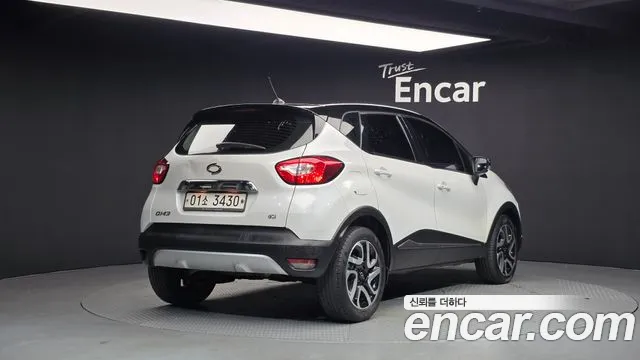 Renault-KoreaSamsung Captur 2017 thumb 2