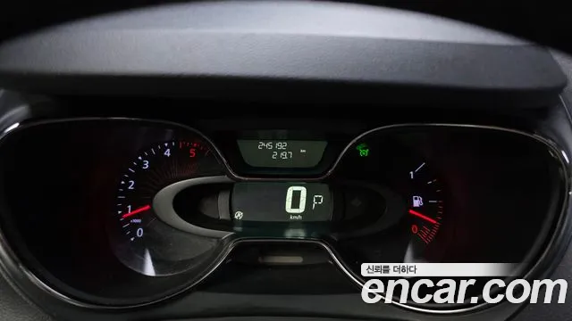 Renault-KoreaSamsung Captur 2017 thumb 8