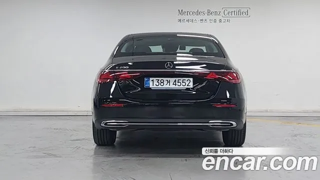 Mercedes-Benz E-Класс 2026 thumb 4