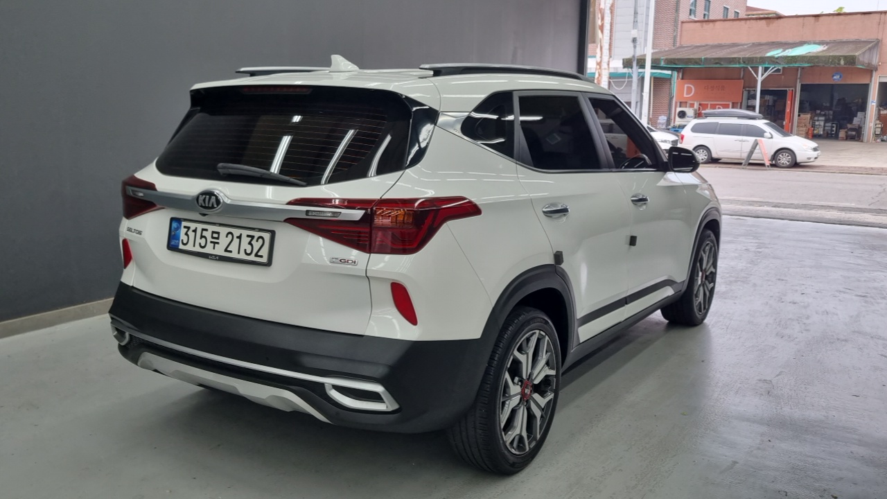 Kia Seltos 2019 thumb 2