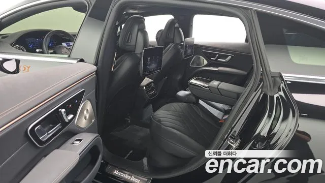 Mercedes-Benz EQS 2023 thumb 12