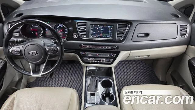 Kia Carnival 2018 thumb 7
