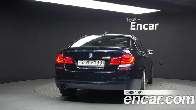 BMW 5-Series 2011 thumb 4