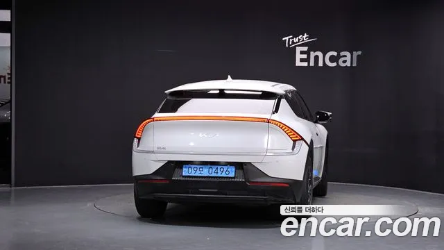 Kia EV6 2022 thumb 3