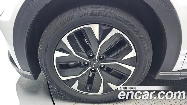Kia EV6 2022 thumb 4