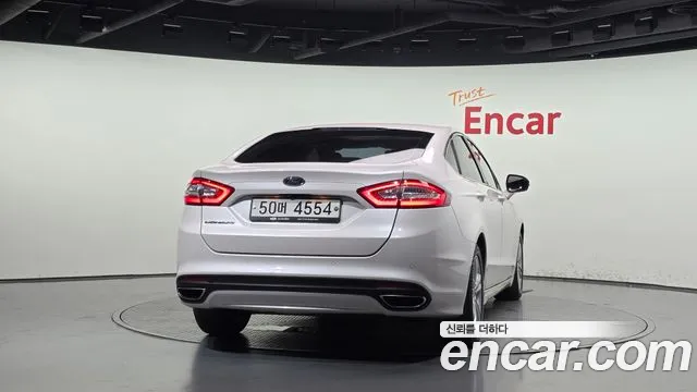 Ford Mondeo 2015 thumb 4