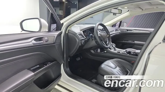 Ford Mondeo 2015 thumb 10