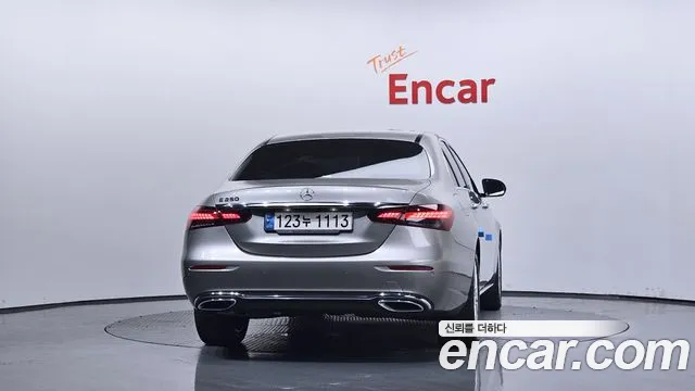 Mercedes-Benz E-Класс 2021 thumb 4