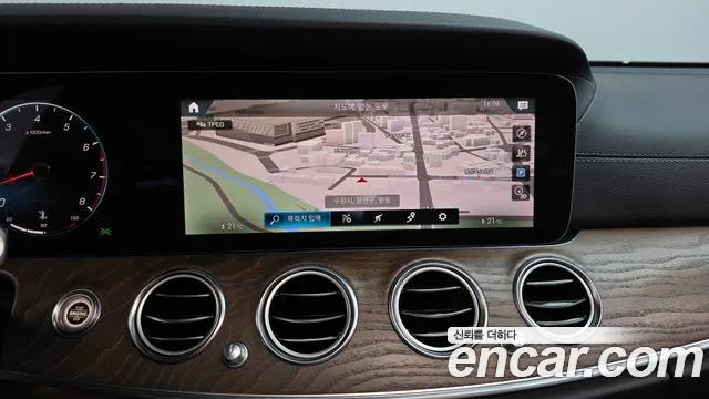 Mercedes-Benz E-Класс 2021 thumb 12