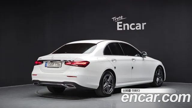 Mercedes-Benz E-Класс 2023 thumb 2