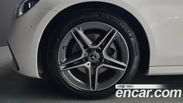 Mercedes-Benz E-Класс 2023 thumb 5
