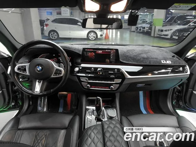 BMW 5-Series 2020 thumb 7