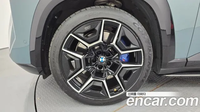 BMW XM 2023 thumb 4