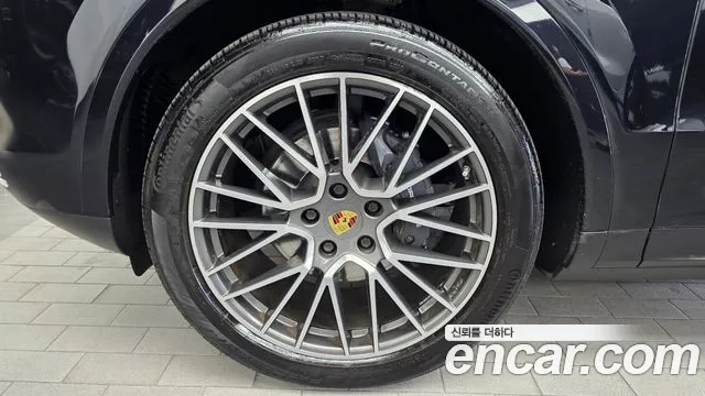 Porsche Cayenne 2021 thumb 5