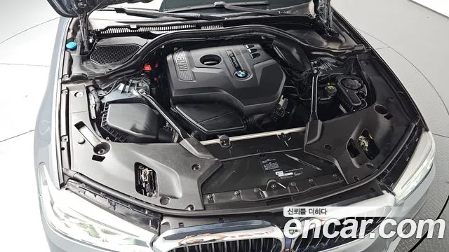 BMW 5-Series 2017 thumb 5