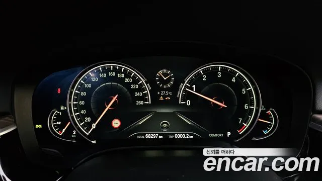 BMW 5-Series 2017 thumb 7