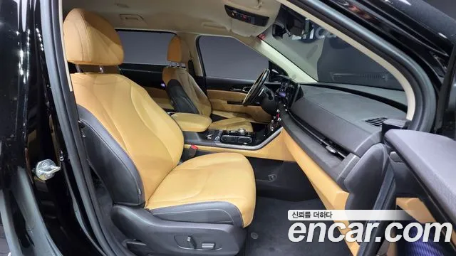 Kia Carnival 2023 thumb 10