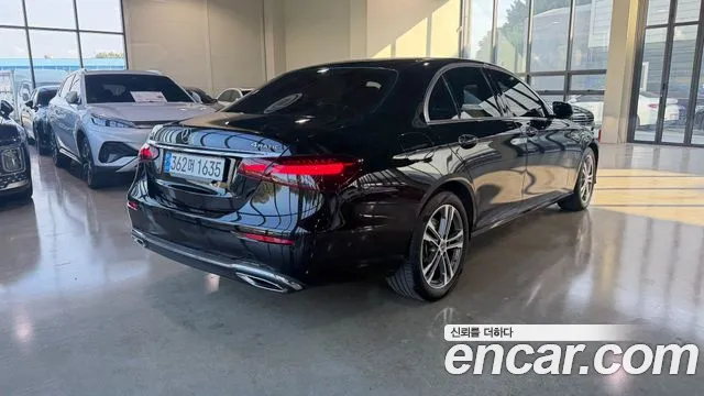 Mercedes-Benz E-Класс 2022 thumb 2