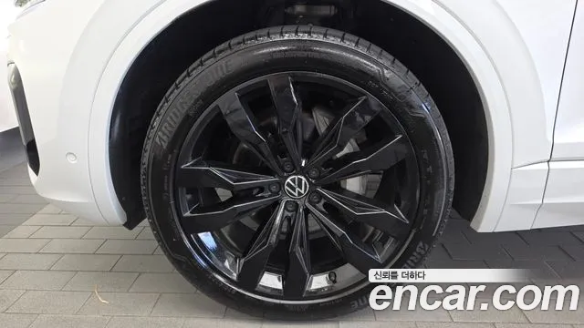 Volkswagen Touareg 2023 thumb 5