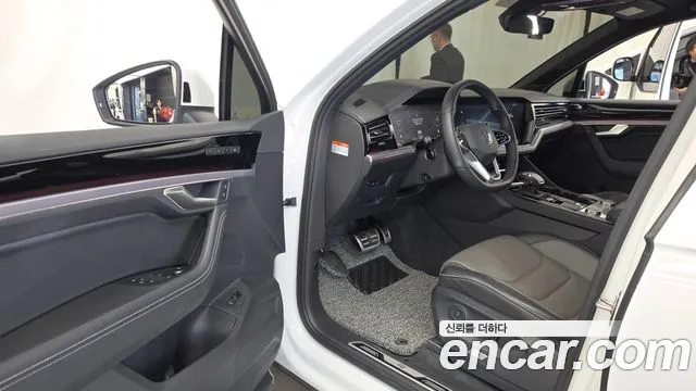 Volkswagen Touareg 2023 thumb 10