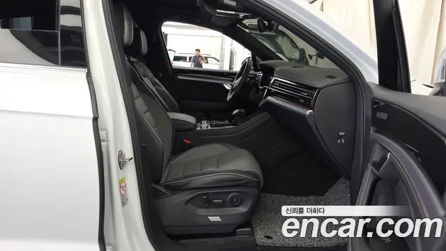 Volkswagen Touareg 2023 thumb 11