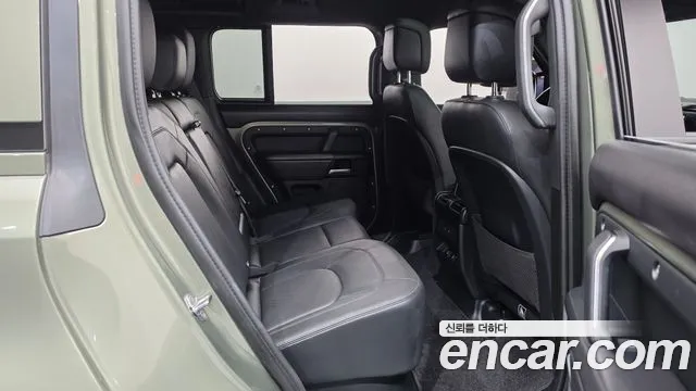 Land Rover Defender 2025 thumb 11