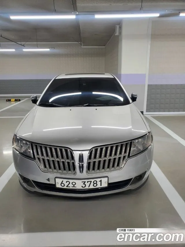 Lincoln MKZ 2010 thumb 3