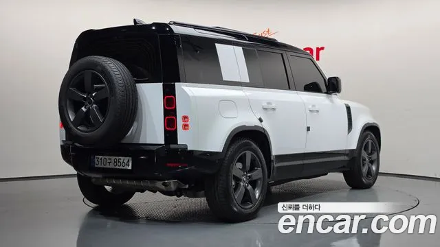 Land Rover Defender 2025 thumb 2