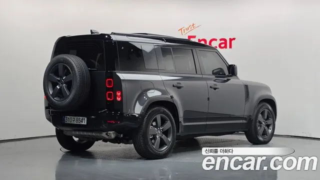 Land Rover Defender 2025 thumb 2