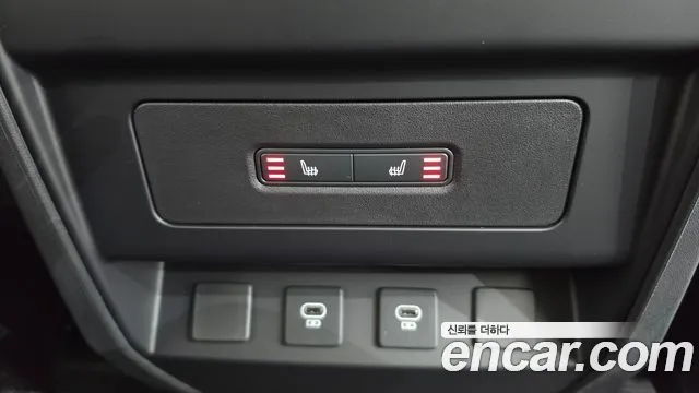 Land Rover Defender 2025 thumb 12