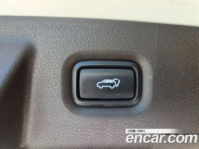 Hyundai Santa Fe 2019 thumb 8