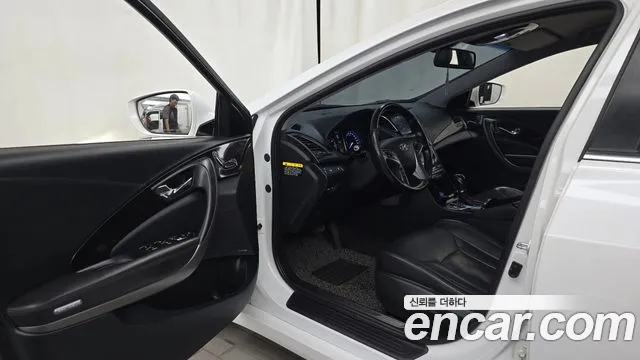 Hyundai Grandeur 2016 thumb 10