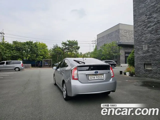 Toyota Prius 2012 thumb 4