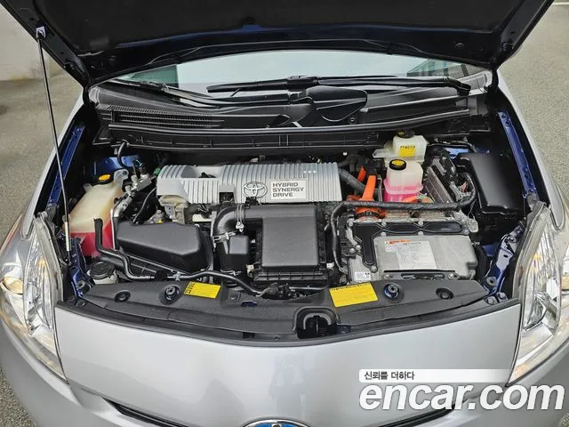 Toyota Prius 2012 thumb 6