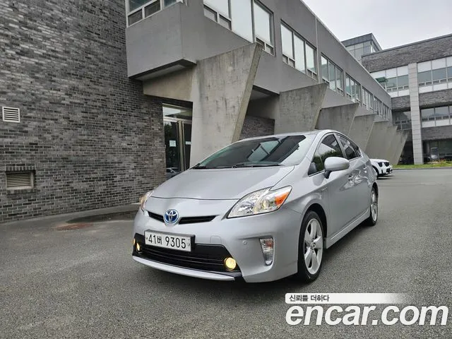 Toyota Prius 2012 thumb 9