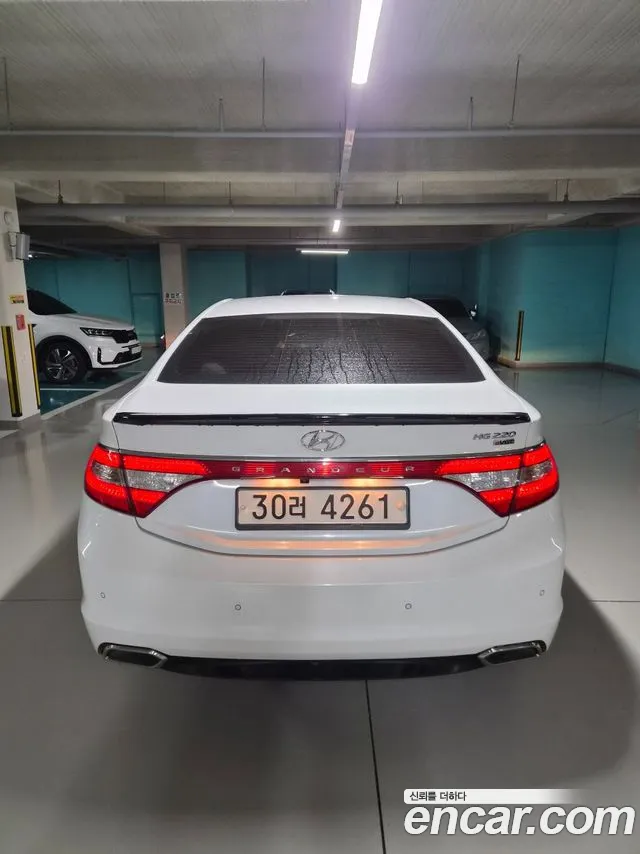Hyundai Grandeur 2015 thumb 4