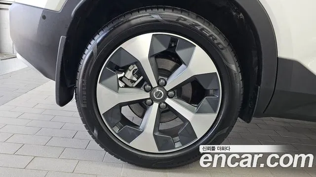 Volvo XC40 2026 thumb 5
