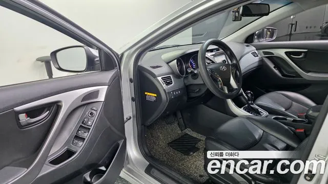 Hyundai Avante 2014 thumb 10