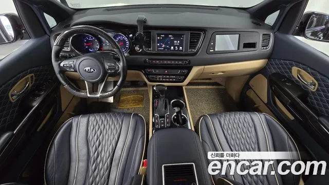 Kia Carnival 2019 thumb 7