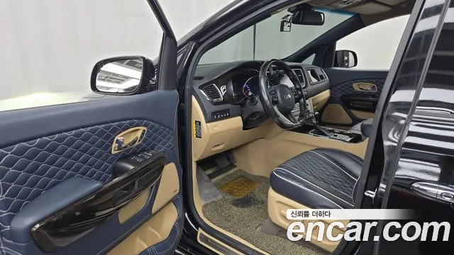 Kia Carnival 2019 thumb 10