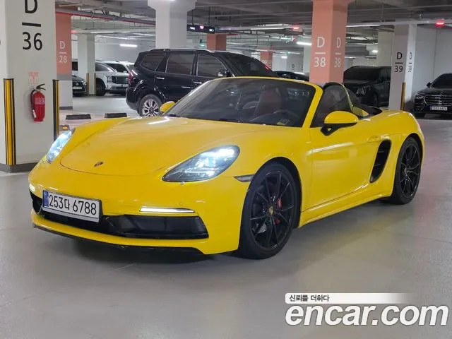 Porsche Cayman 2017 thumb 6