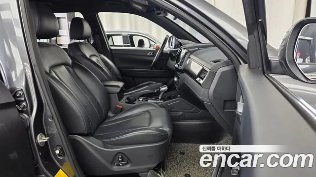 KG_Mobility_Ssangyong Rexton 2019 thumb 11
